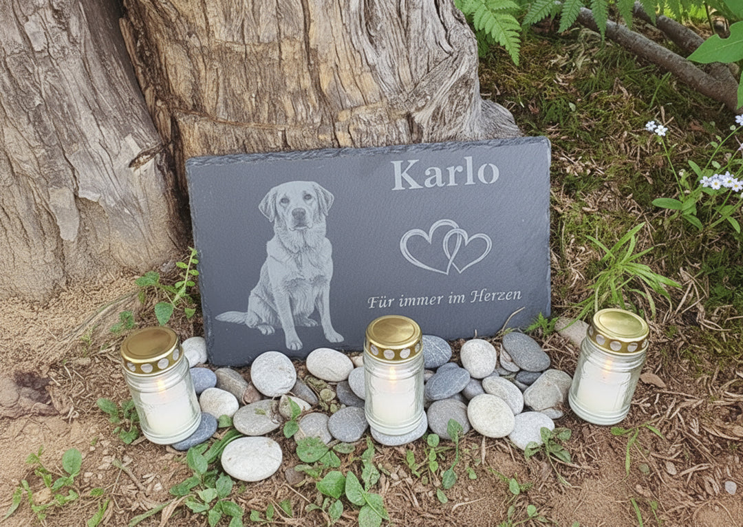 Gedenktafel aus Schiefer mit Gravur - Personalisiertes Grabmal Hund und Katze, wetterfeste Trauerplatte mit Foto & Text für Haustiere