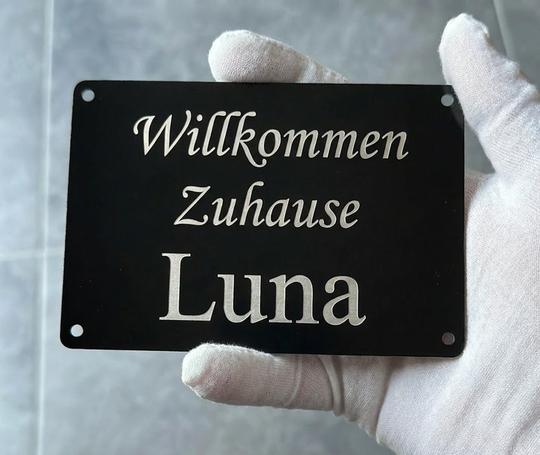 Personalisiertes Aluminiumschild mit Gravur