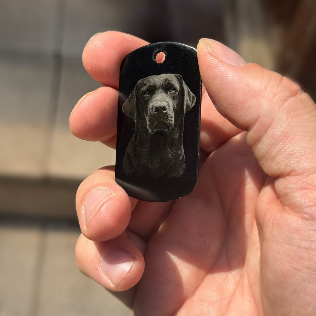 Anhänger mit Fotogravur personalisiert | DogTag aus Aluminium | Schlüsselanhänger oder Kette | Rückseite mit Text oder Bild