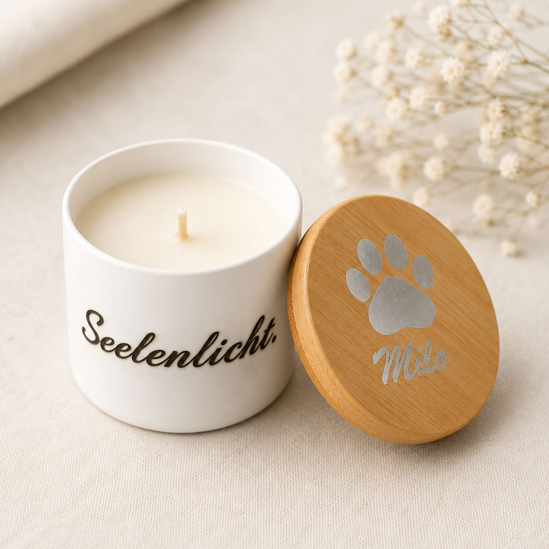 Personalisierte Gedenkkerze, Seelenlicht mit Name und Symbbol, handgegossen
