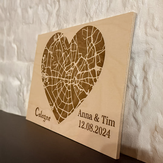 ❤️ Herz-Stadtkarte aus Holz (DIN A4, personalisierbar) – Dein Wunschort!