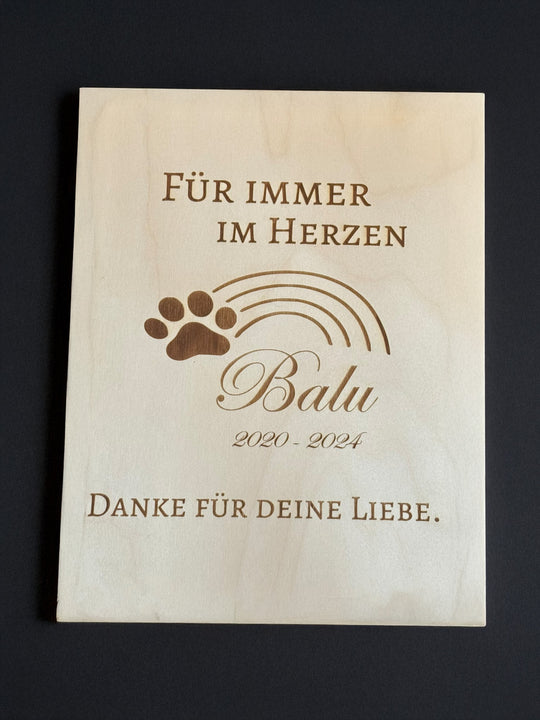 Gedenktafel Hund mit Regenbogen und Gravur
