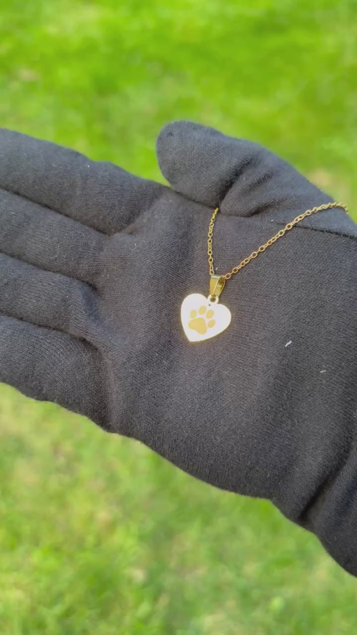 Goldfarbene Herzkette mit Gravur - personalisiert mit Name Datum oder Symbol