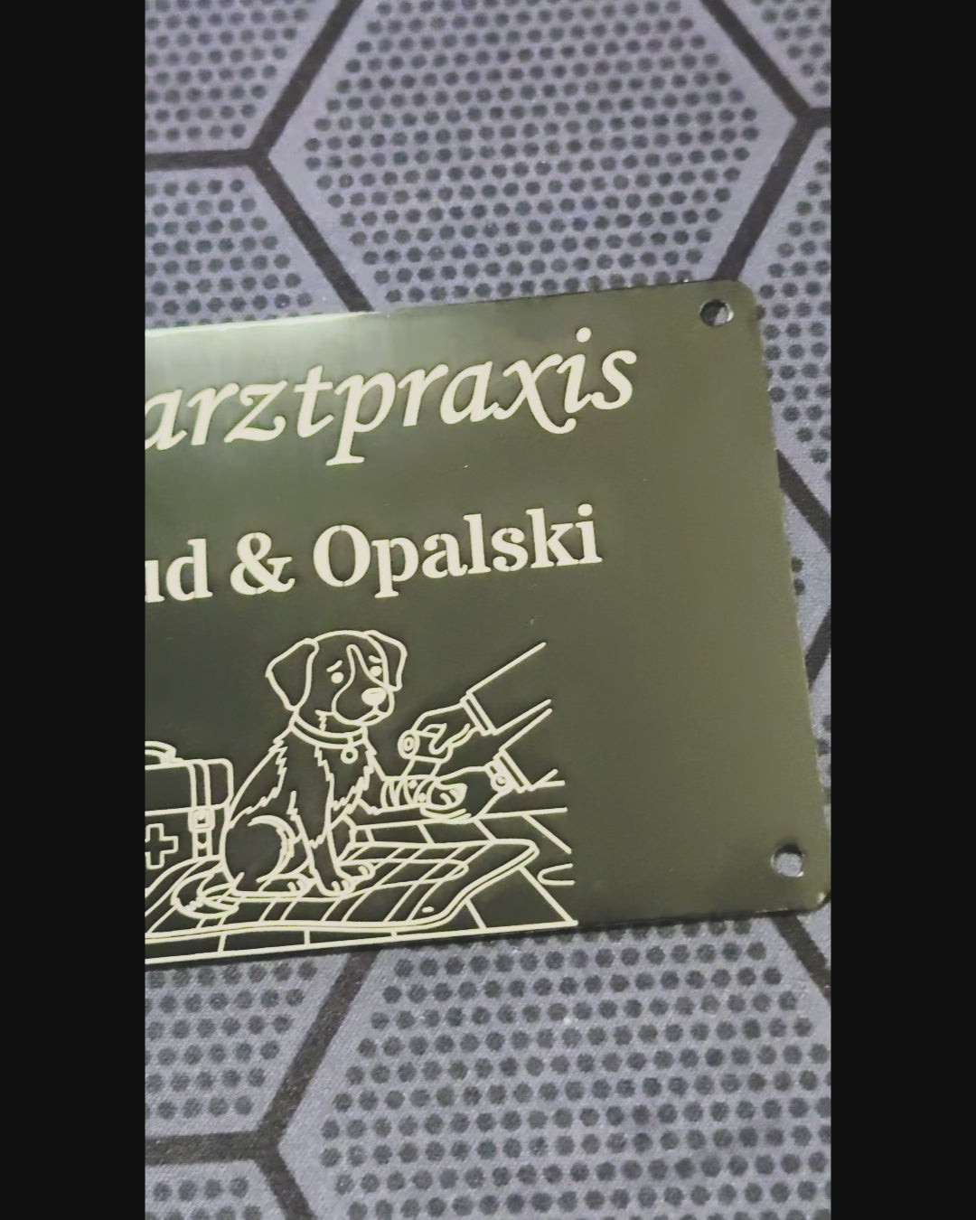 Personalisiertes Aluminiumschild mit Gravur